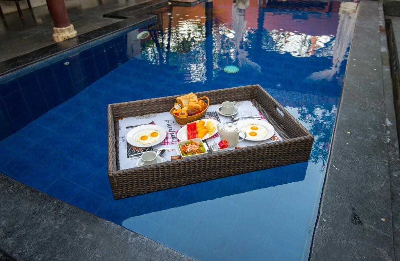Lavender & * Kuta (Bali)