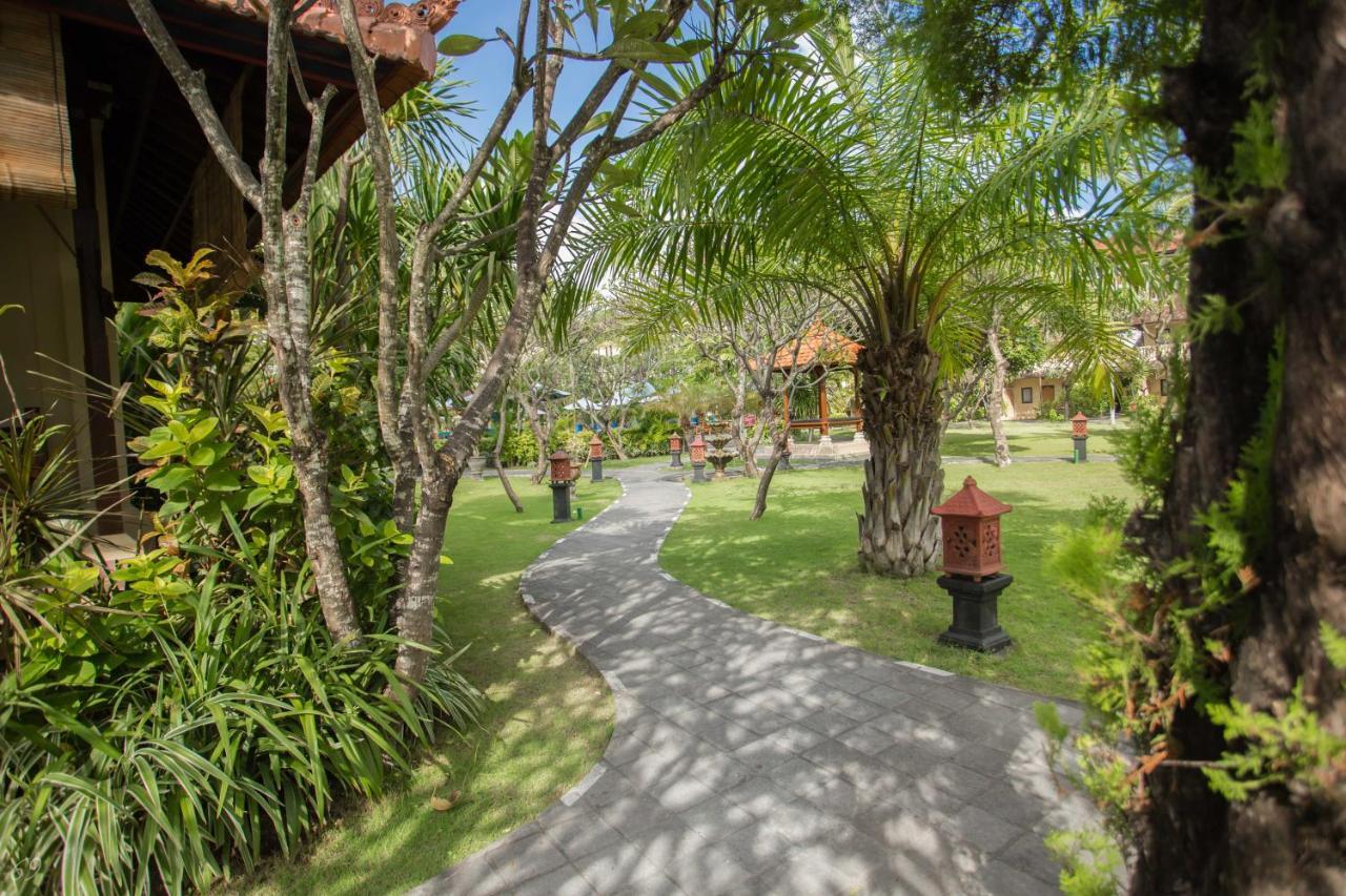 Resort Kuta Puri Bungalows, And 3*