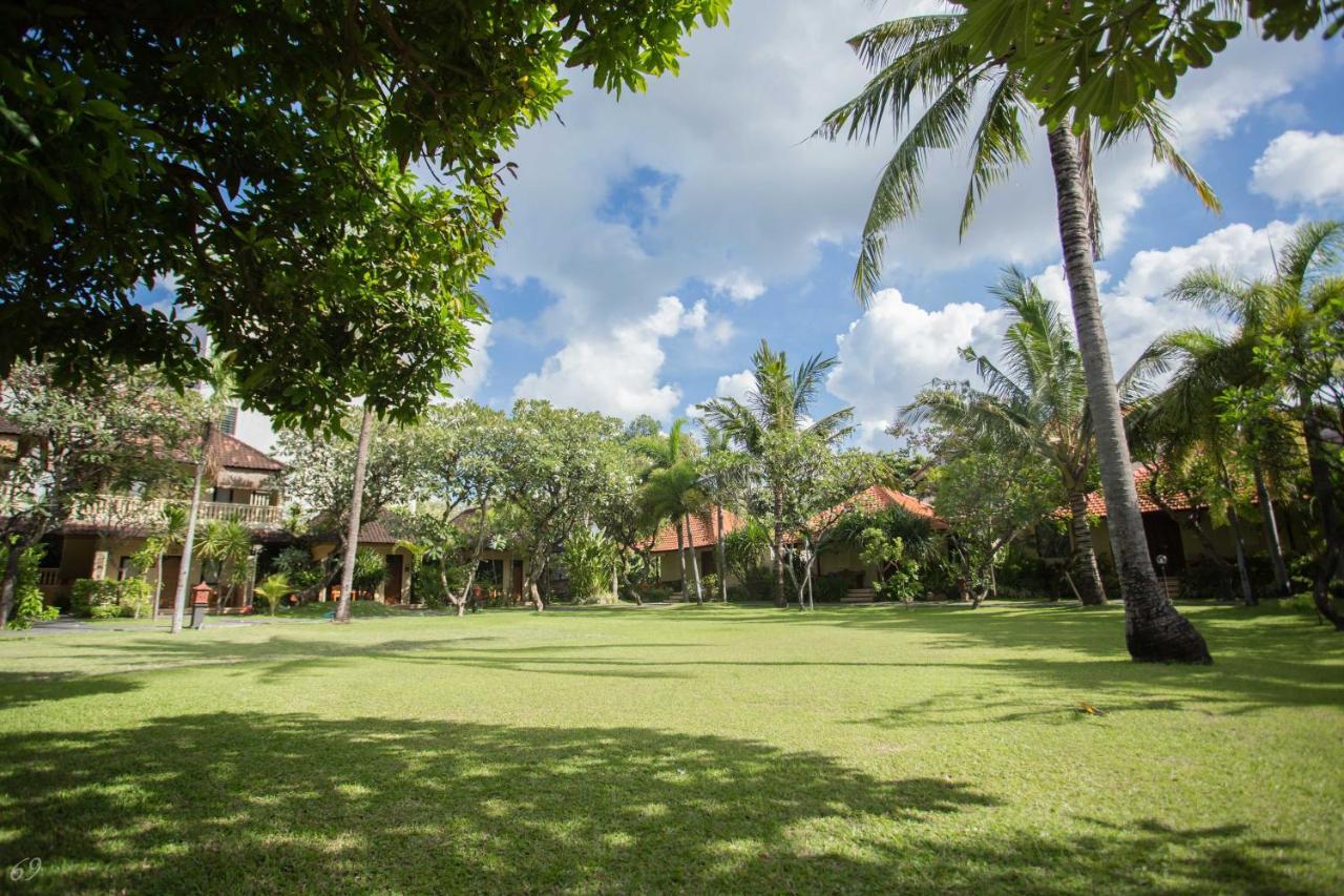Resort Kuta Puri Bungalows, And 3*