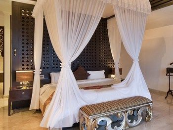 Hillstone Bali