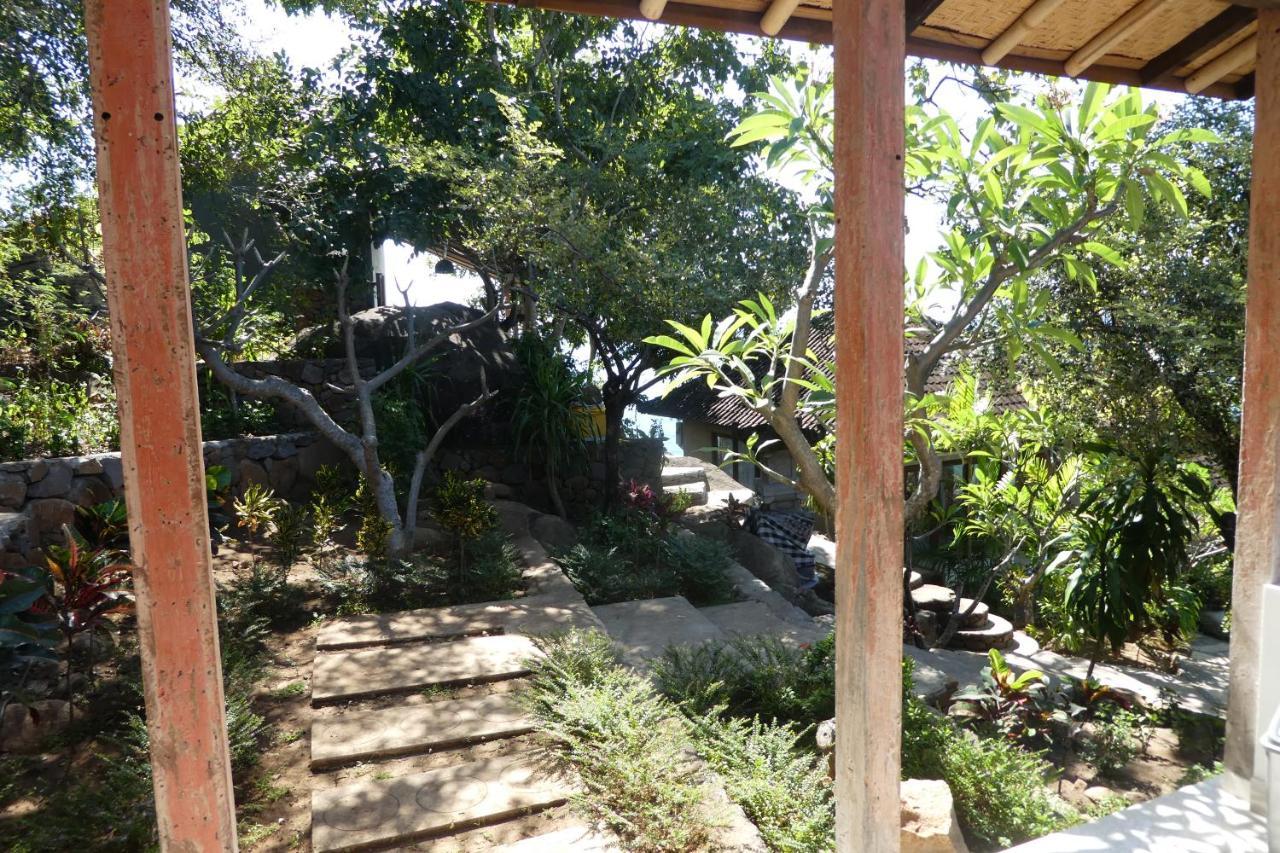 Guest house Wawa-wewe Rock Amed (Bali)