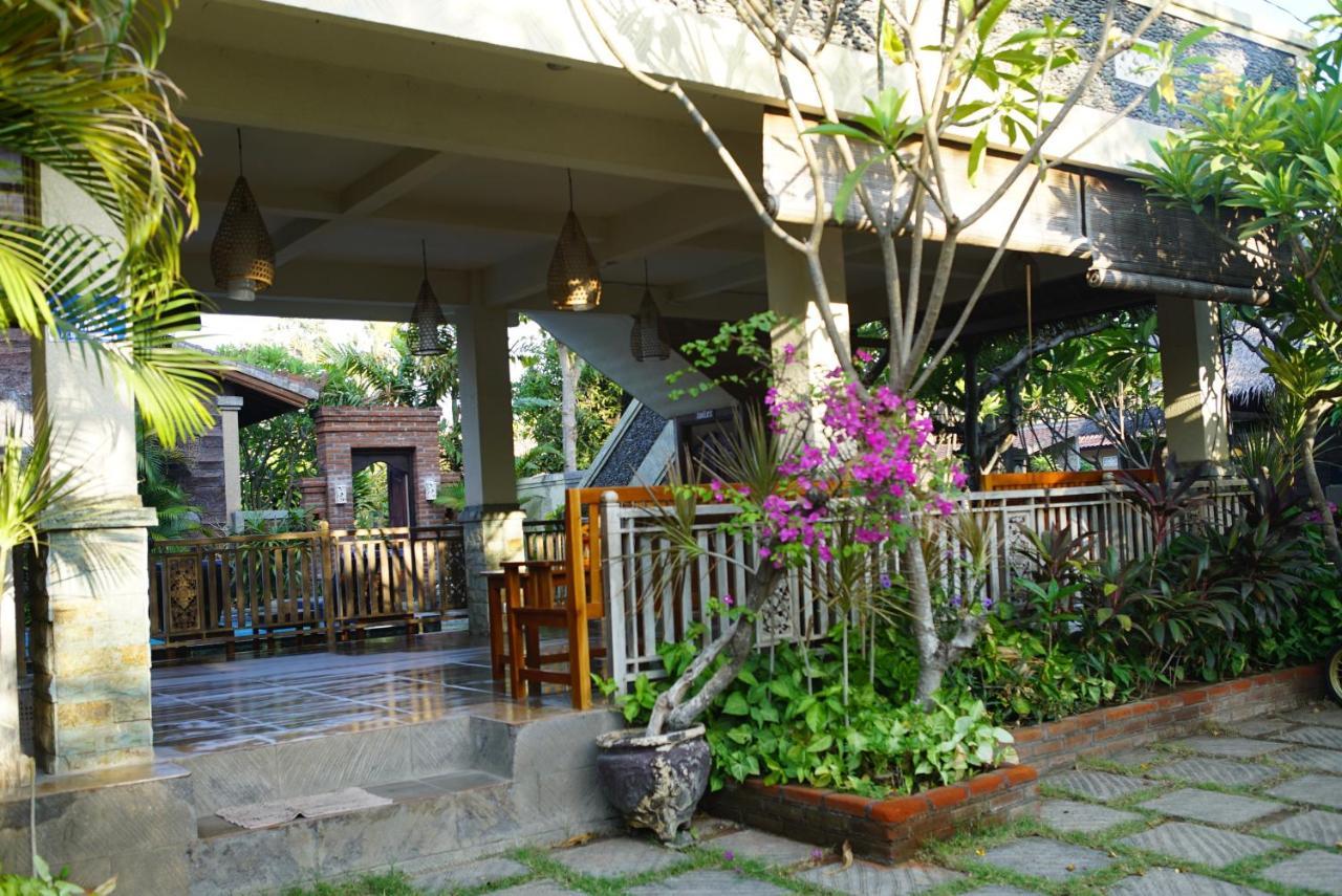 Oma In Bali Homestay *