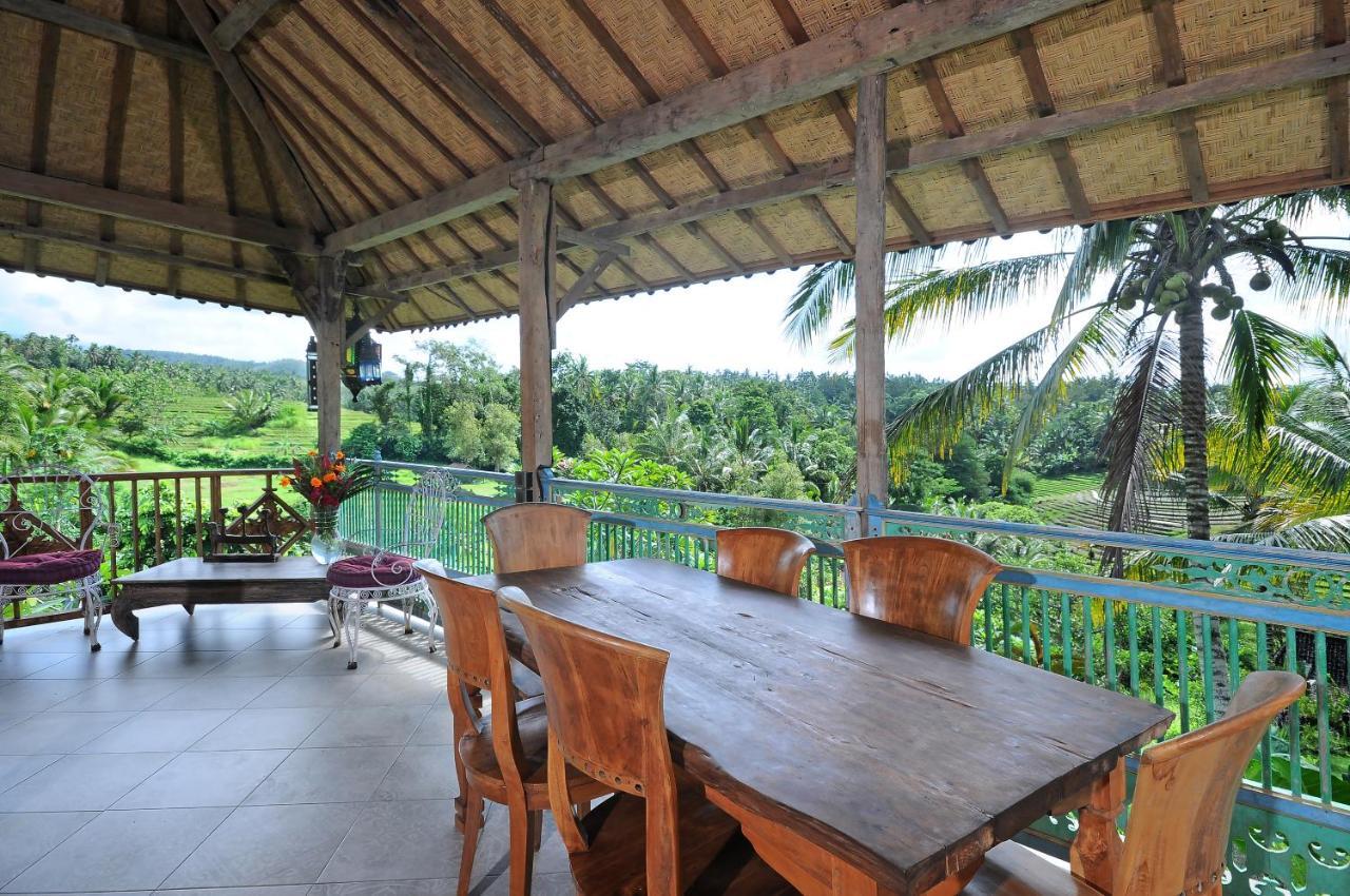 Bed & Breakfast Bali Lush
