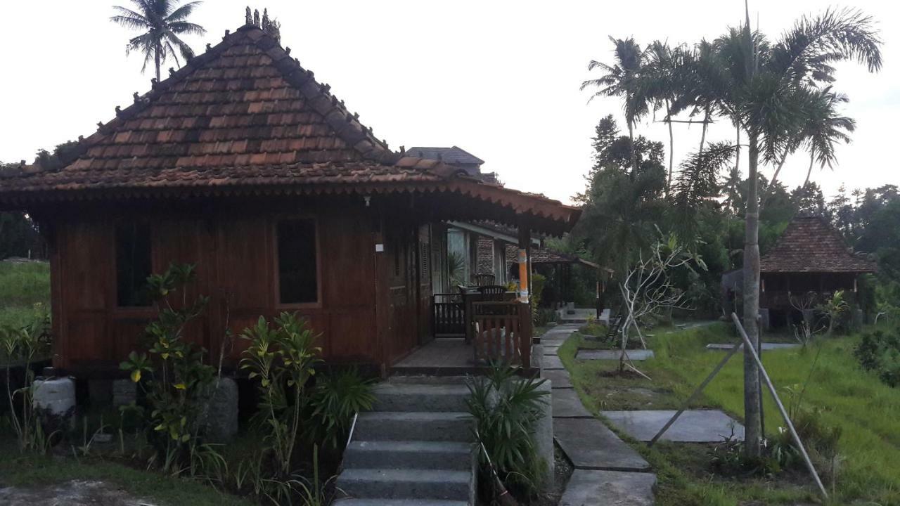 Kubu Taru Guest house 2*