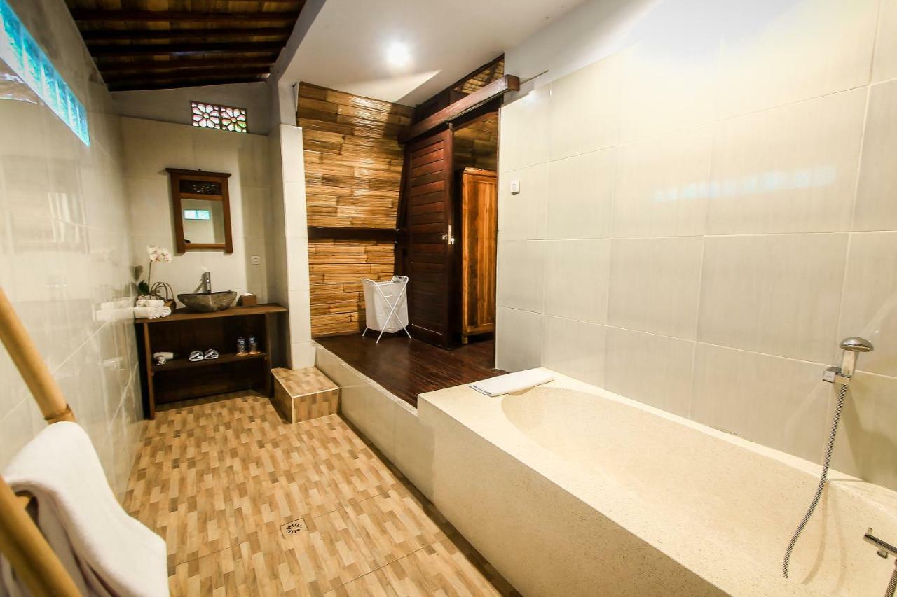 Sacred River Retreat And 4* Keramas