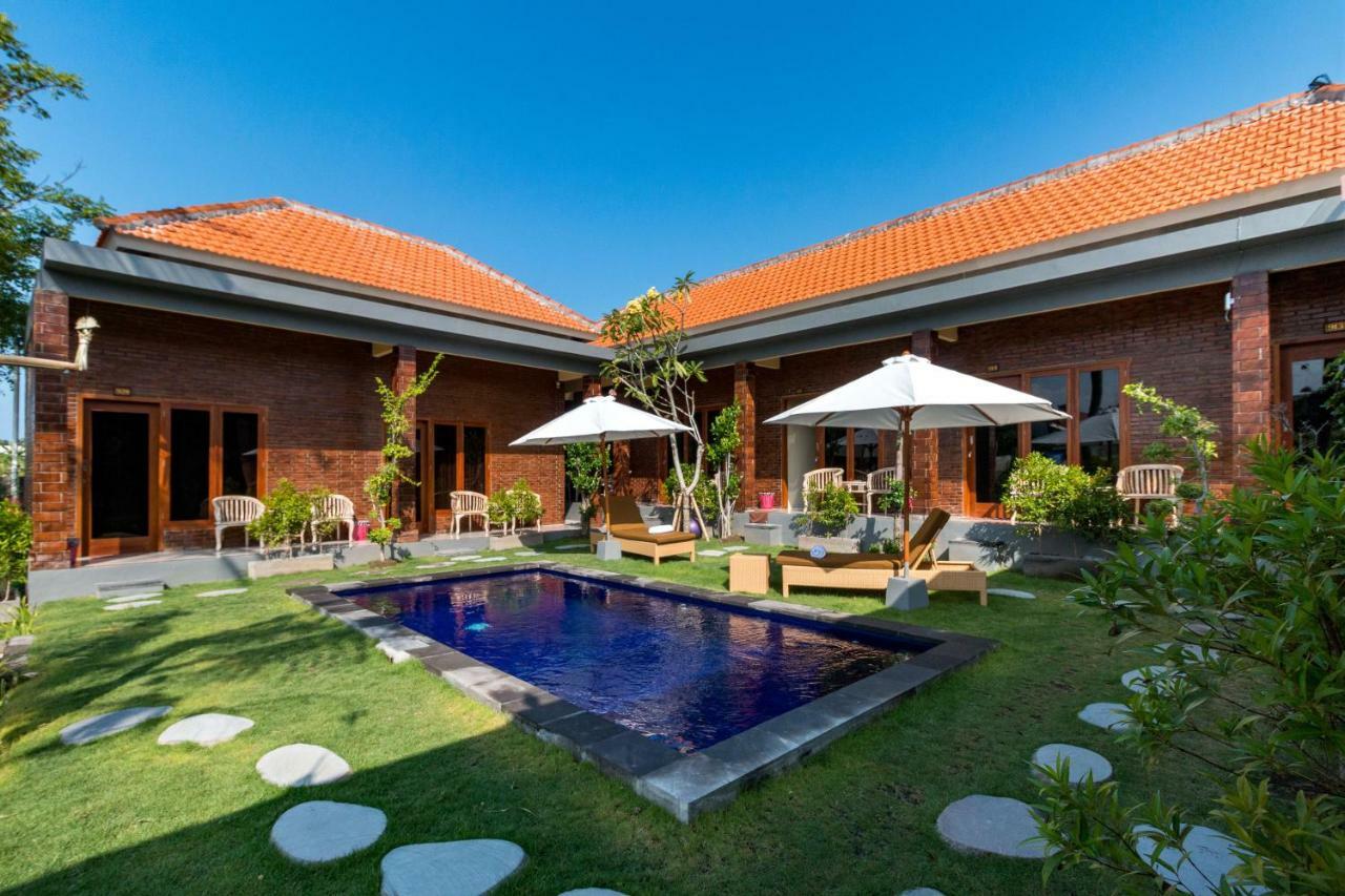 Dicky 2 Batu Bolong Guest house