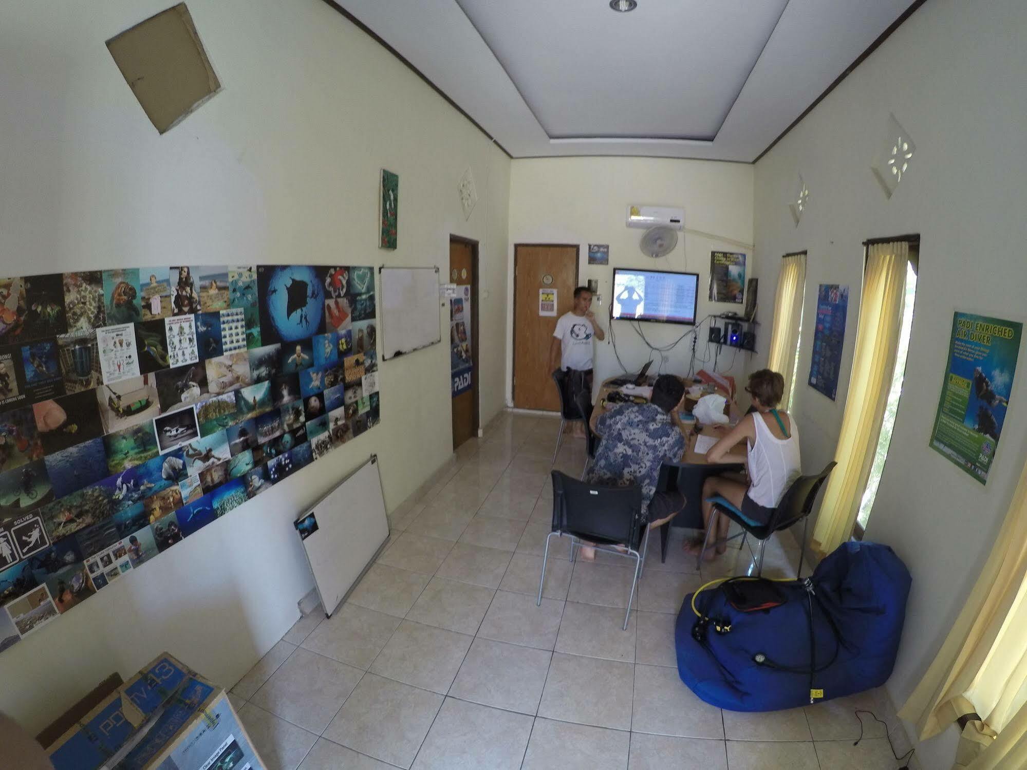 Hostel Bali Fab Dive Center *