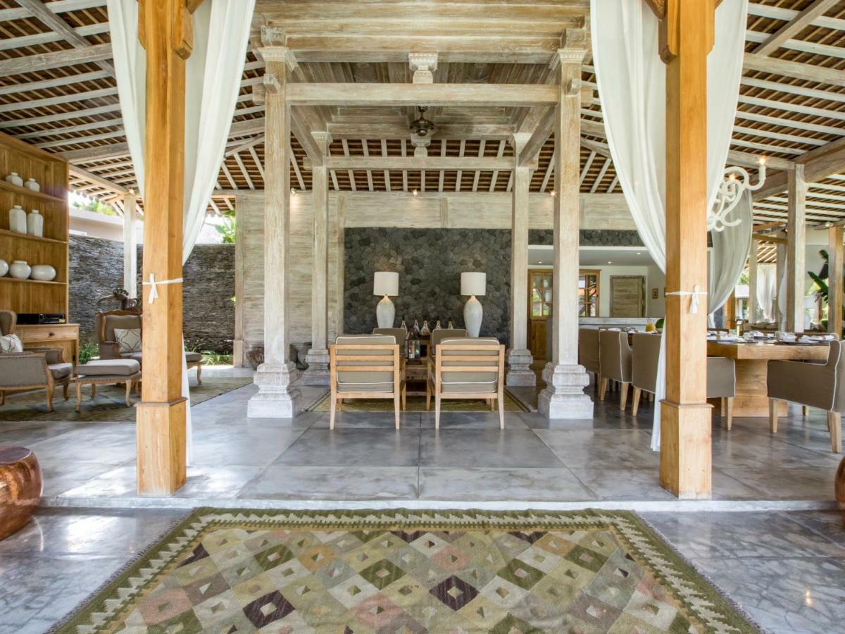 Villa Mannao Estate By Finder *