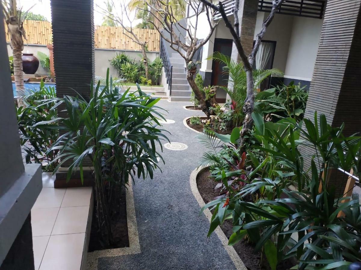 Di Hotel