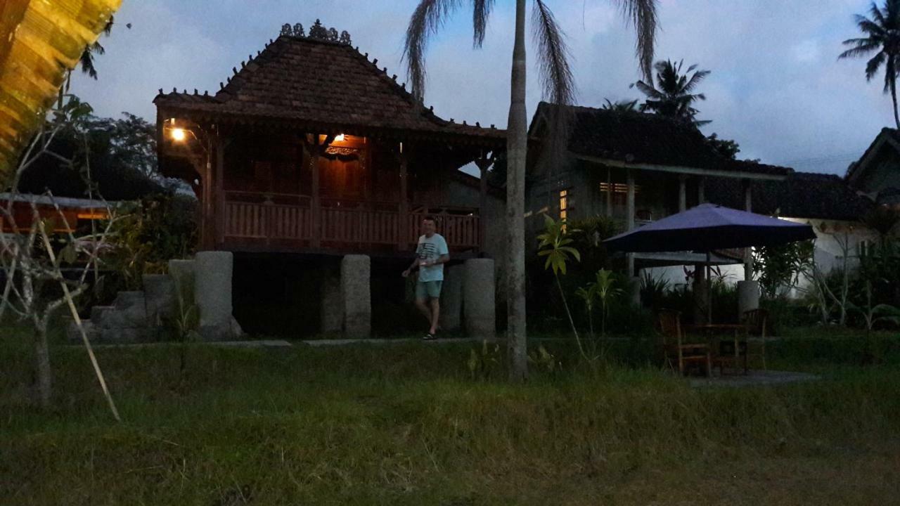 Kubu Taru Sidemen (Bali)