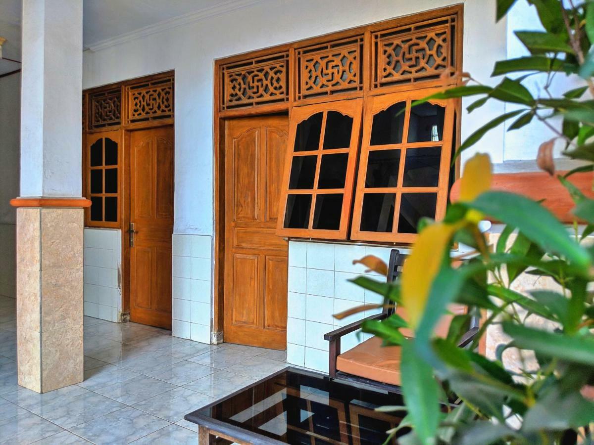 Inn Serangan Ii Padangbai (Bali)