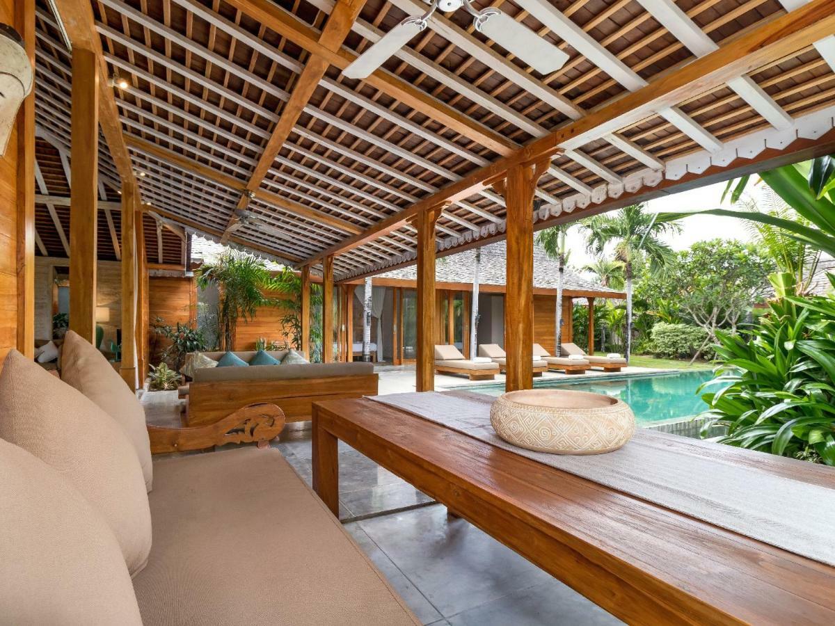 Villa Mannao Estate By Finder