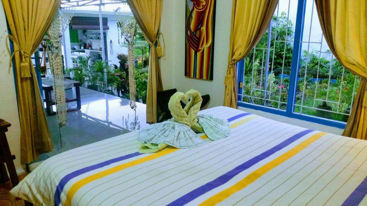 Cantik Lovina (Bali)
