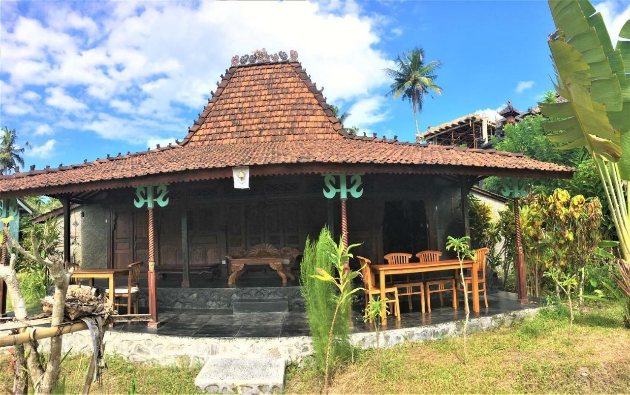 Guest house Kubu Taru 2*