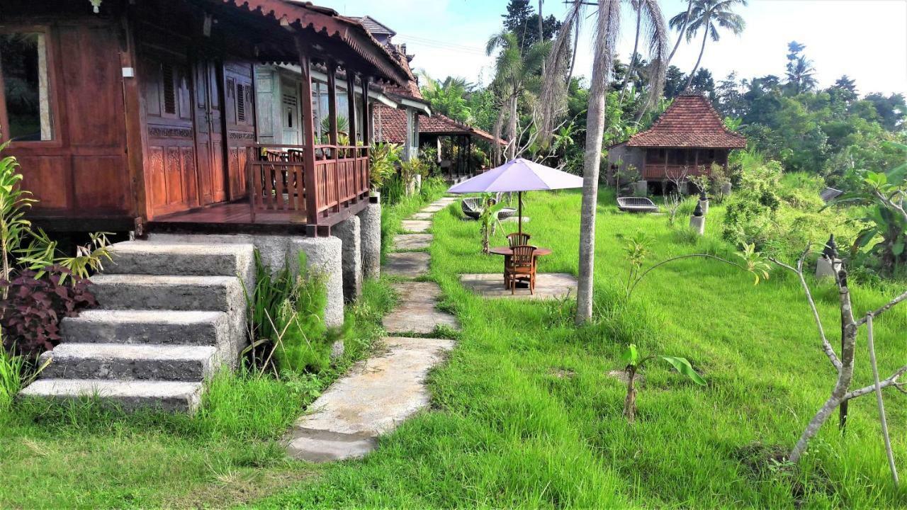 Kubu Taru Guest house 2*