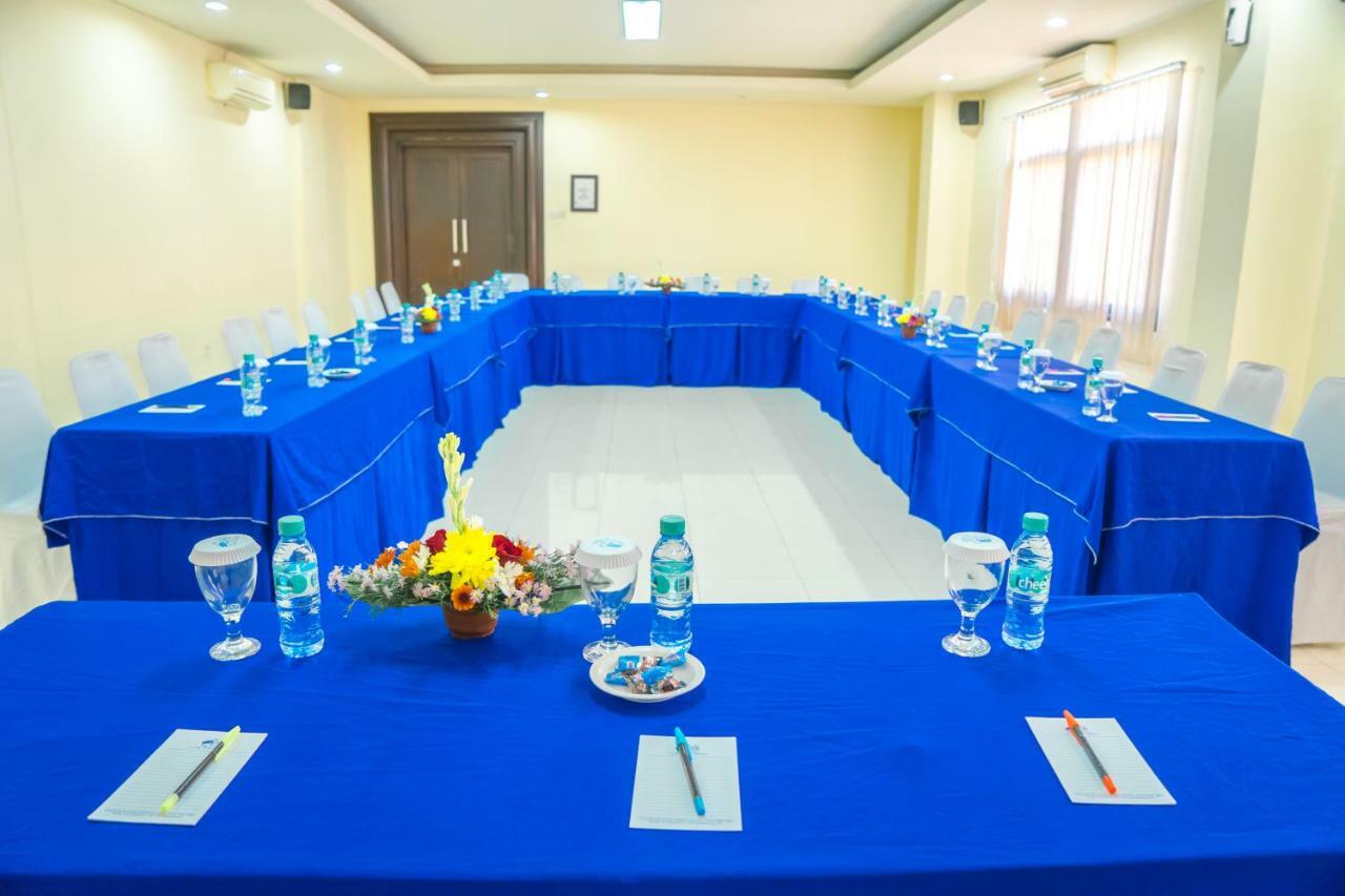 Hotel Puri Ayu 3*
