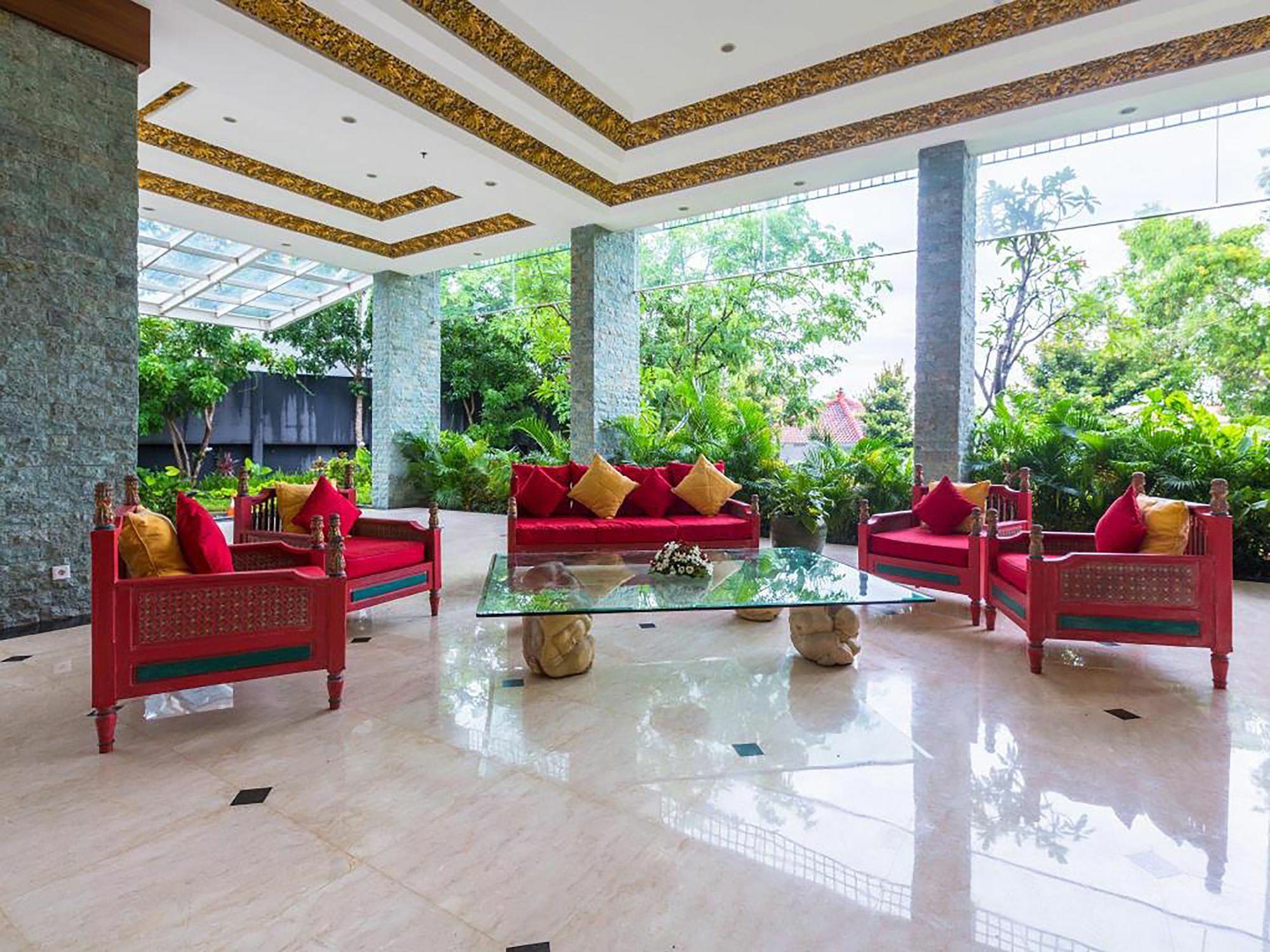 Aparthotel The Sintesa 5*