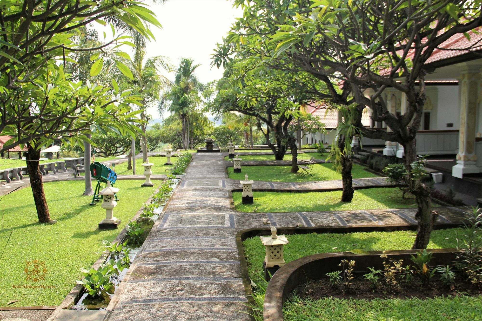 Bali Nibbana Holiday park 3*