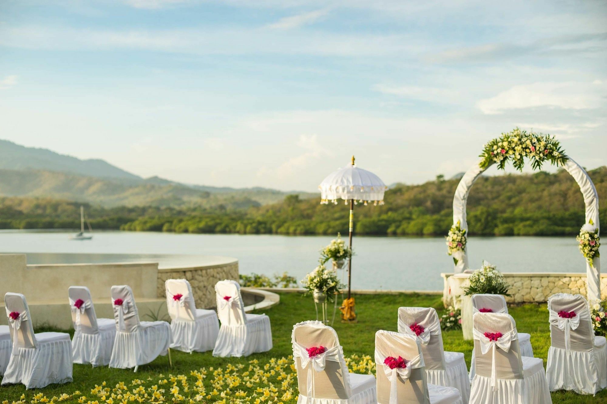 Menjangan Dynasty Luxury tent