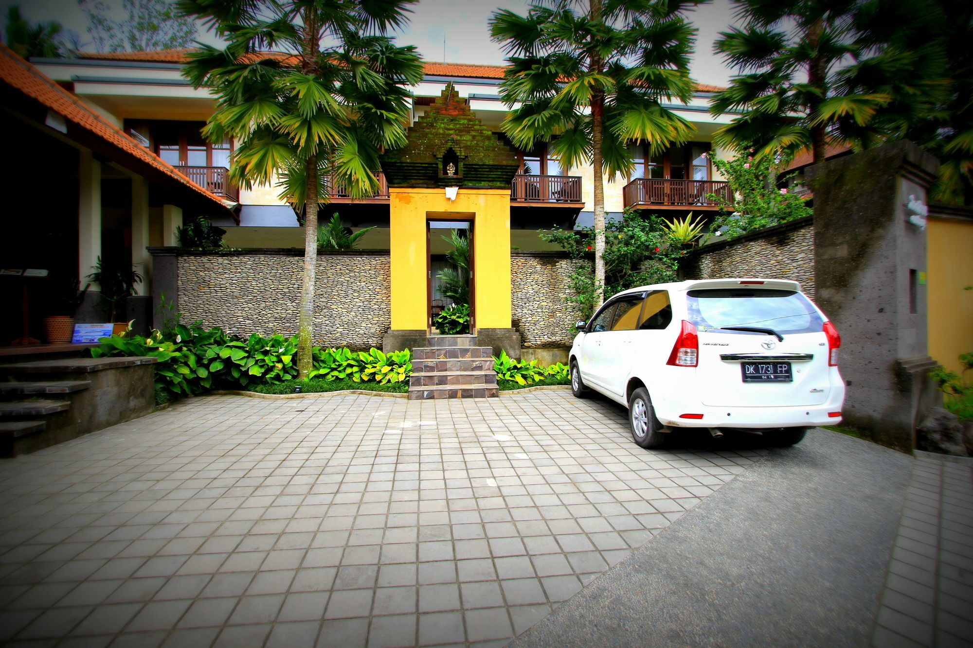 Villa Sonia Bisma Hotel 3*