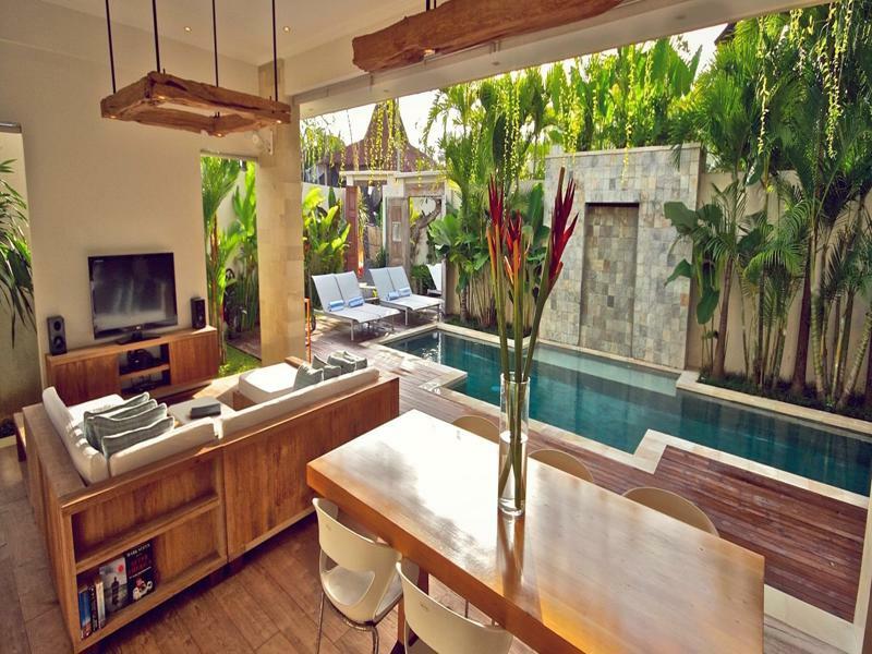Pantai Indah Villa *