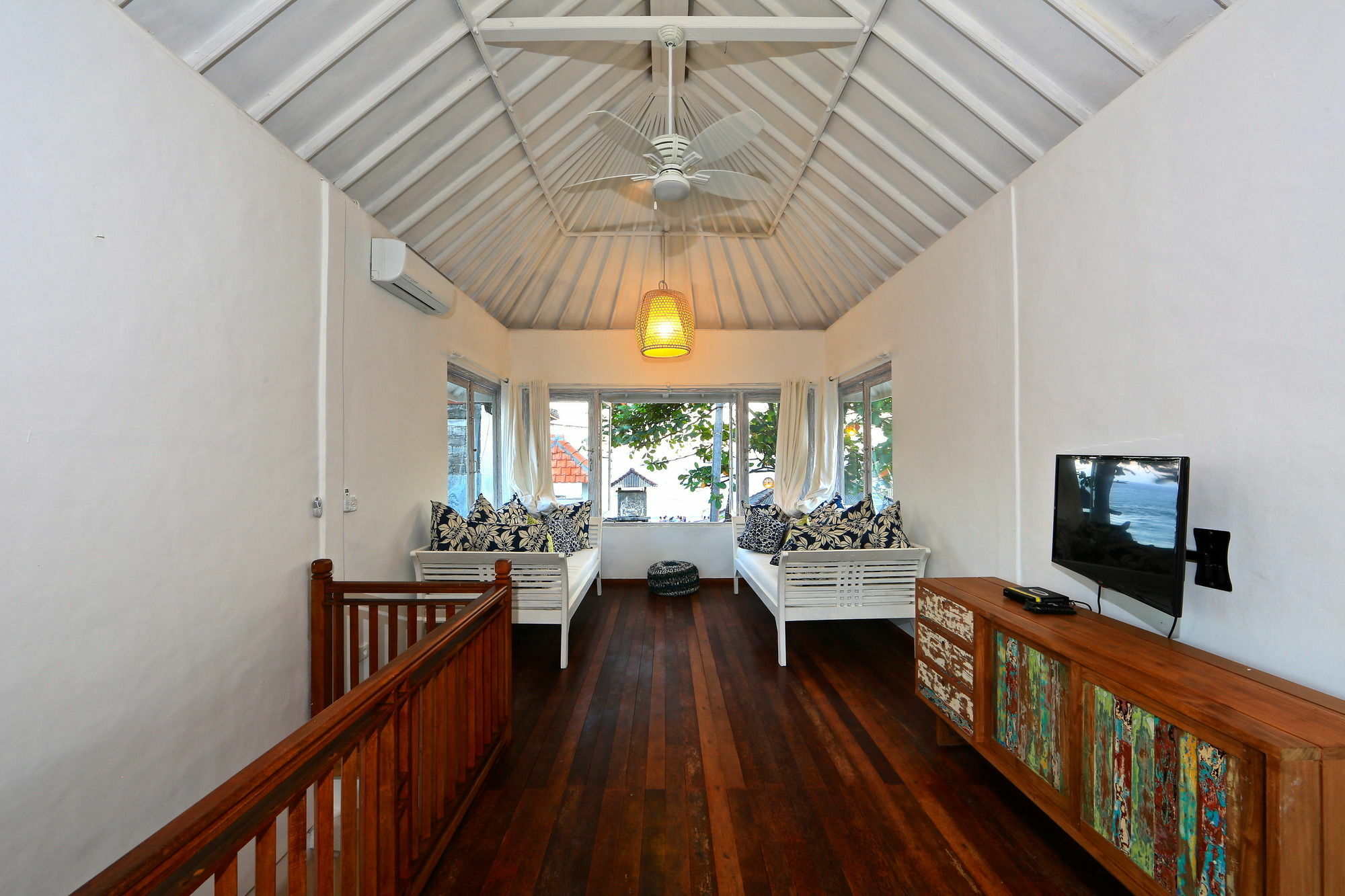 Pantai Indah Villa *