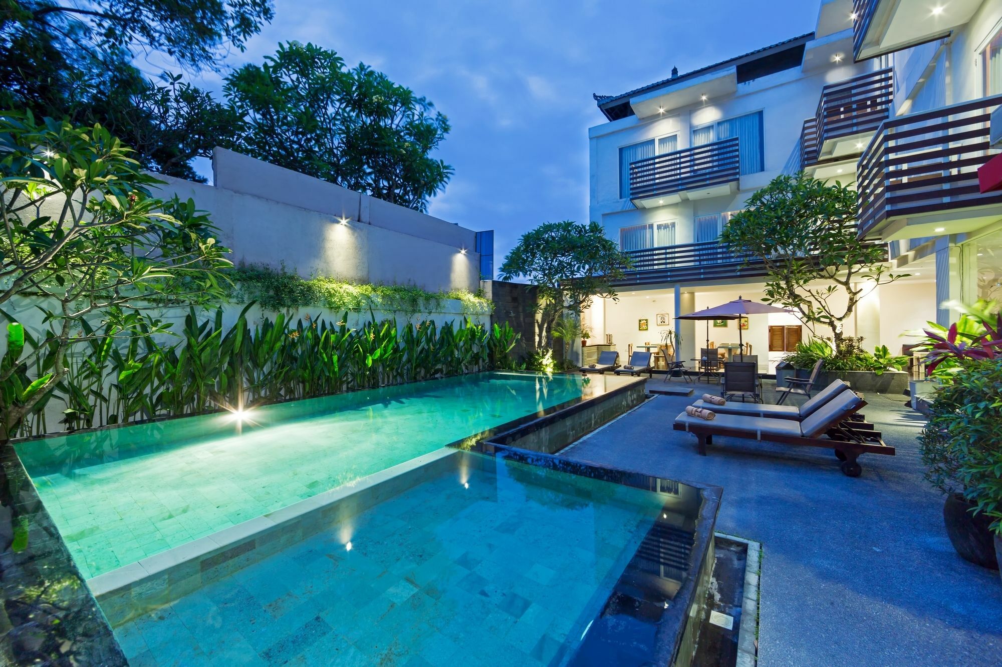 Hotel The Rinaya By Ecommerceloka 3*