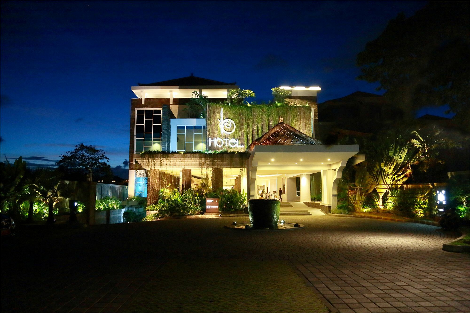 B Bali & Denpasar (Bali)