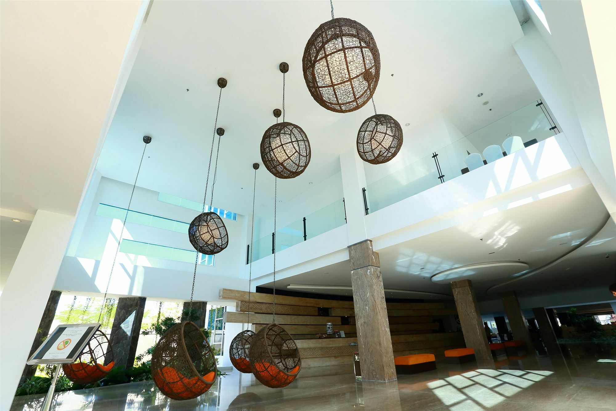 B Bali & Hotel Denpasar (Bali)