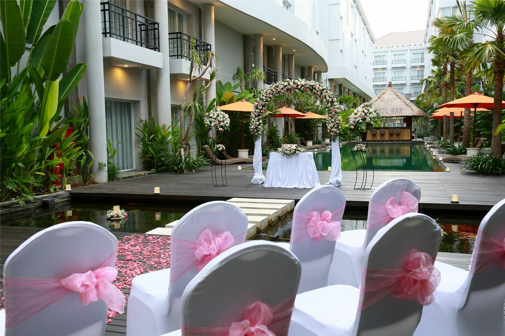 B Bali & Hotel