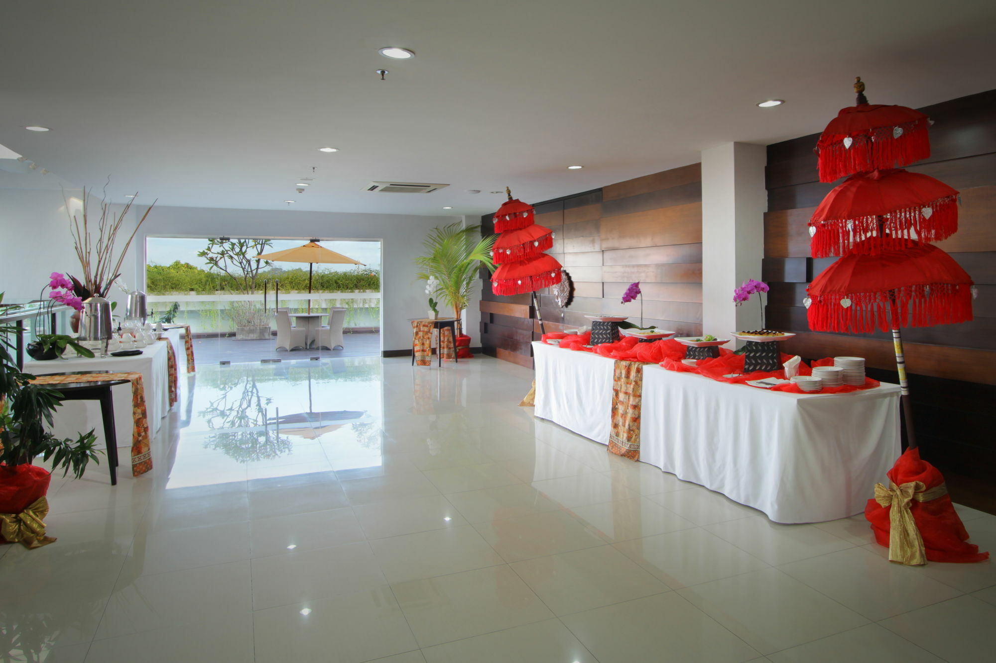 B Bali & Hotel