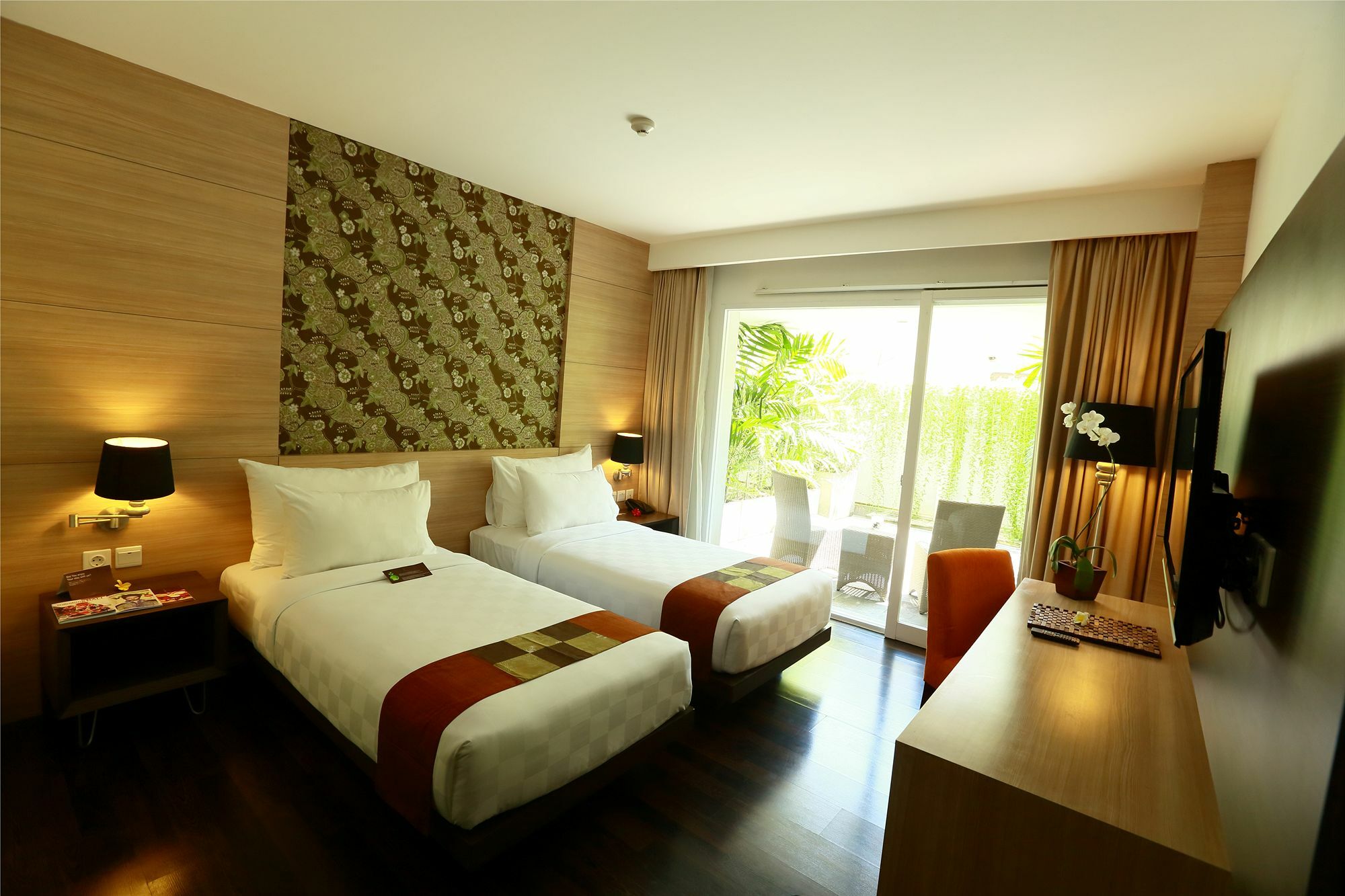 B Bali & Hotel 4*