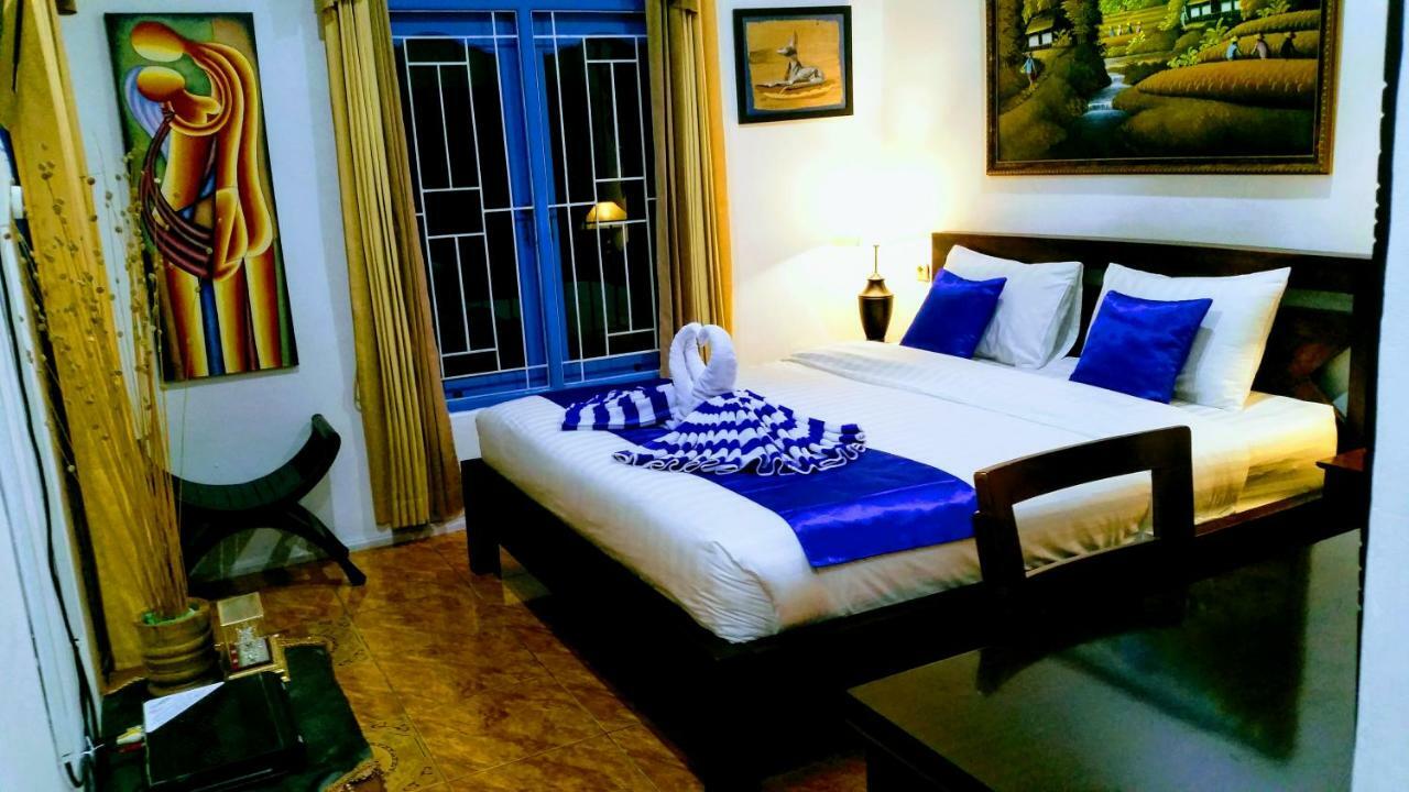 Cantik Lovina (Bali)