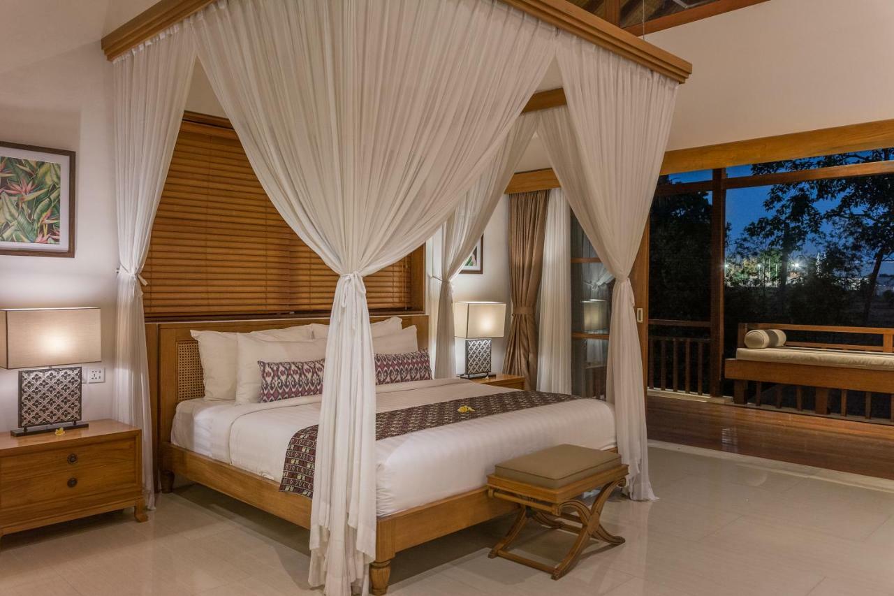 Villa Rusa Biru - Modern With Private Pool And Cook In The Heart Of Berawa *