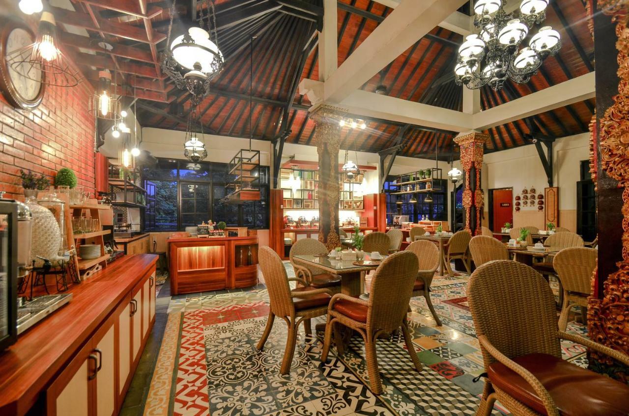 Hotel Ari Putri 3*