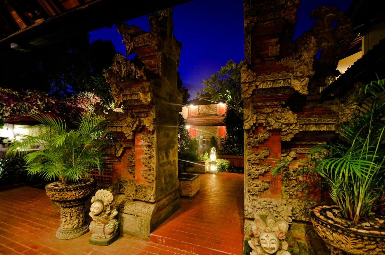 Ari Putri Hotel 3*