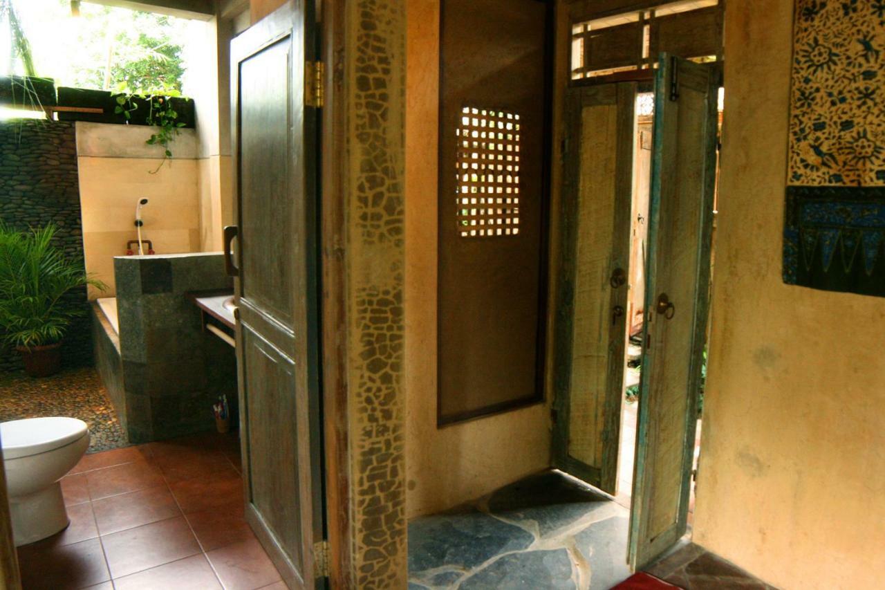 Artist Eco In Bali
