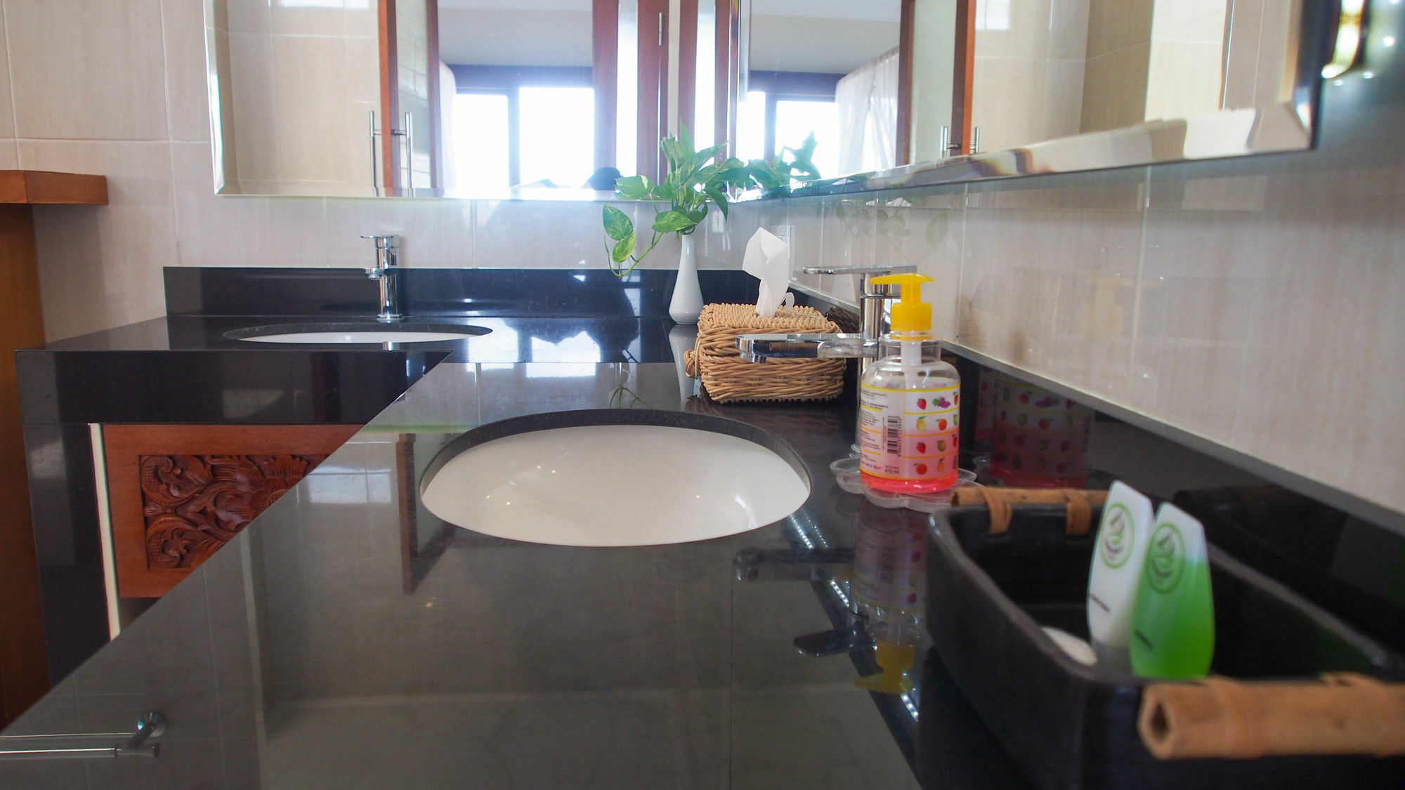 Lebak Nelayan Guest house 4*