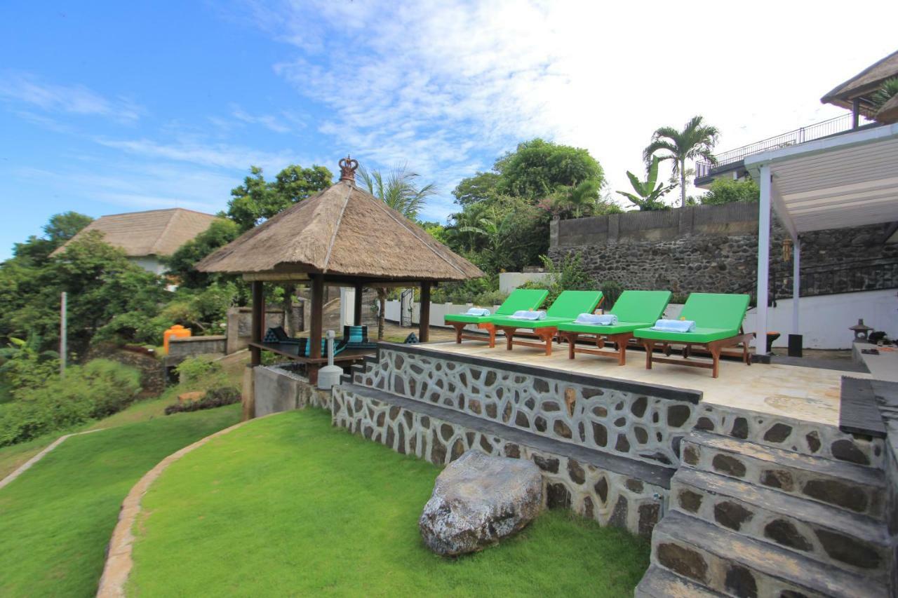 Rinisha Rumah Senja Temukus Villa *