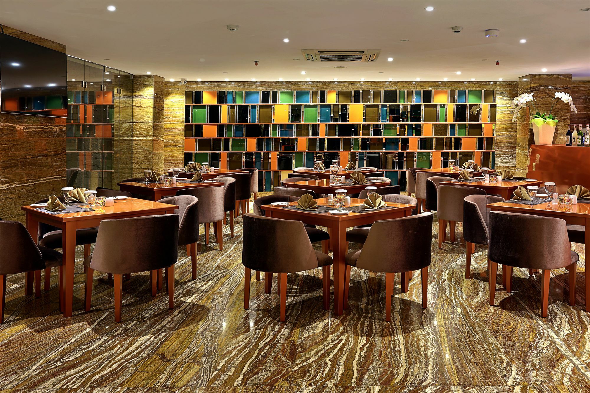 Mega Boutique Hotel