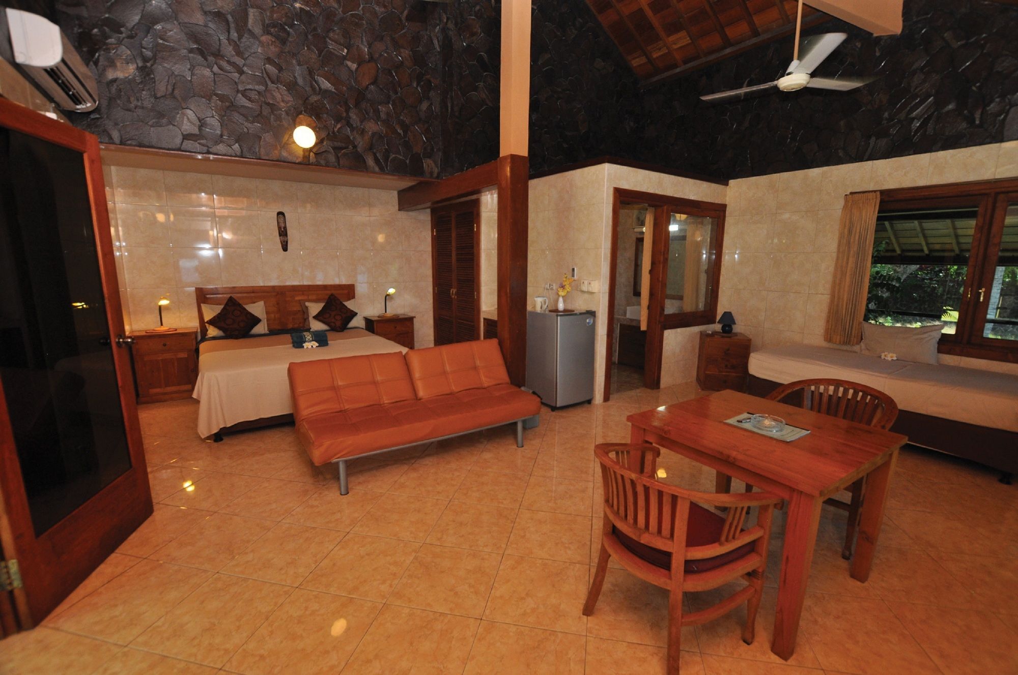 Resort Wreck Divers & Restaurant 3*
