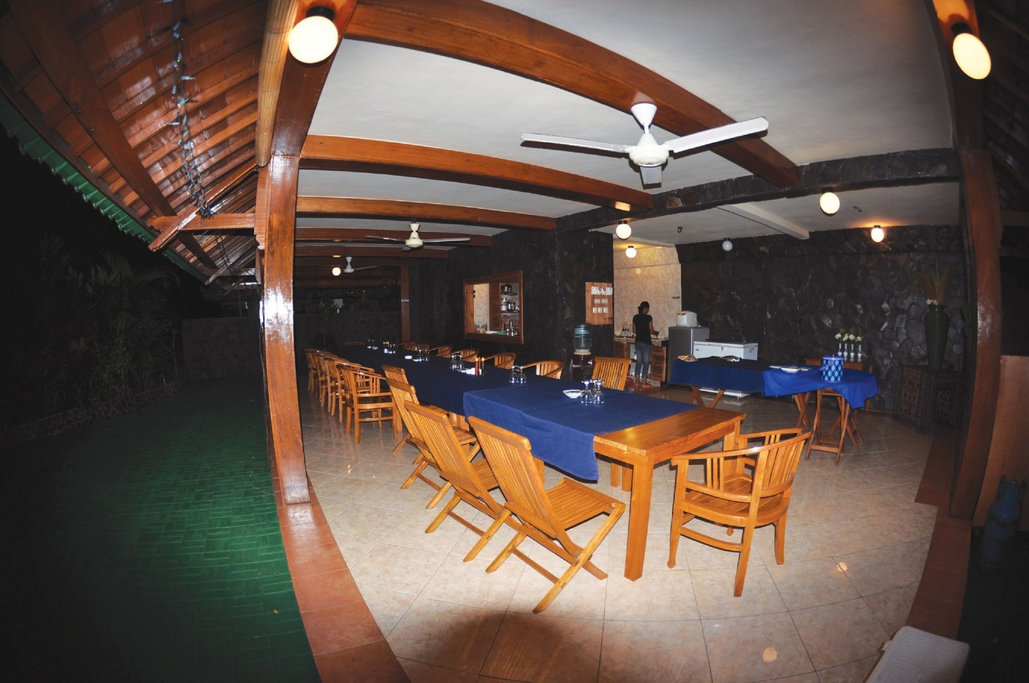 Wreck Divers & Restaurant