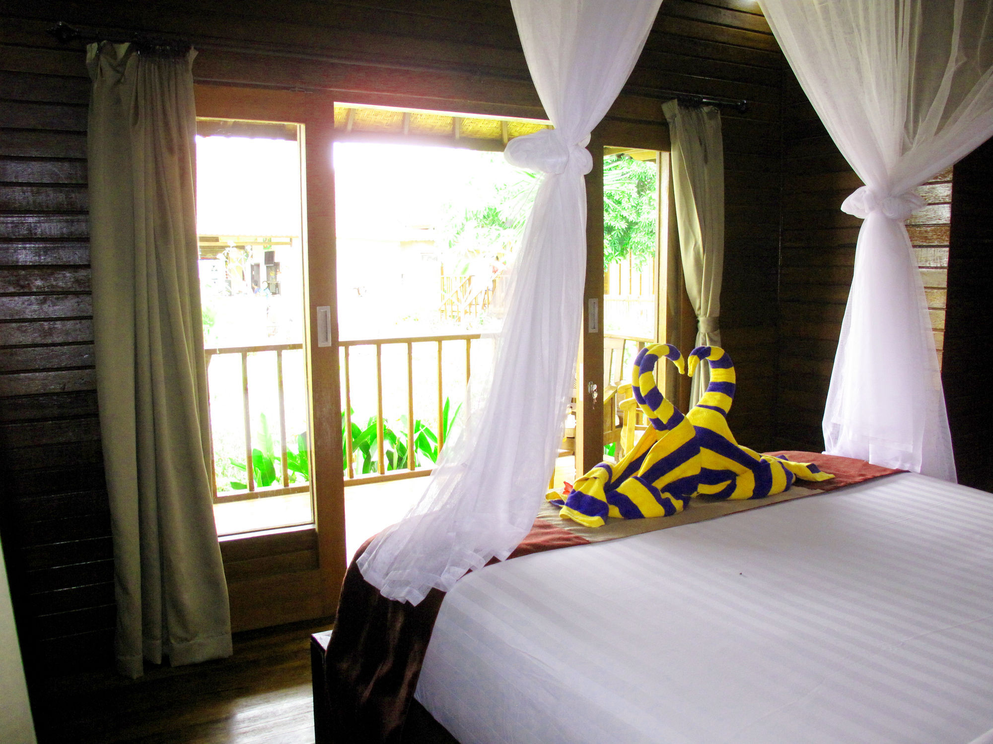 Dmas Huts Lembongan