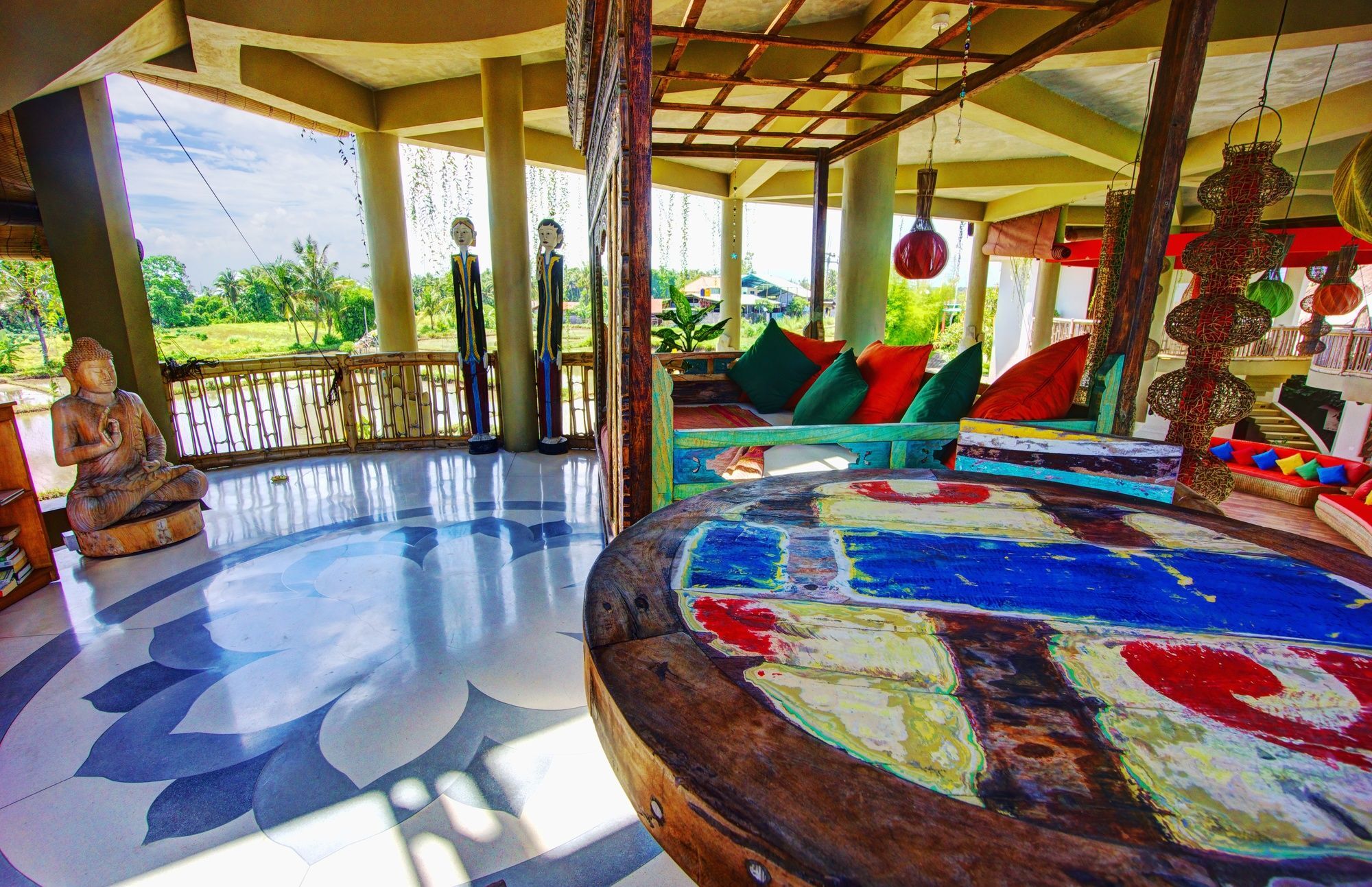 Floating Leaf Eco-luxury Retreat