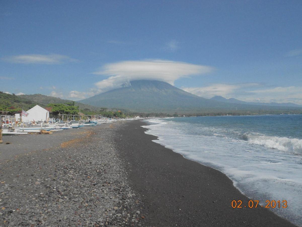 Amed Beach Villa