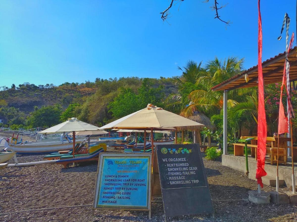Coconut & Warung Guest house