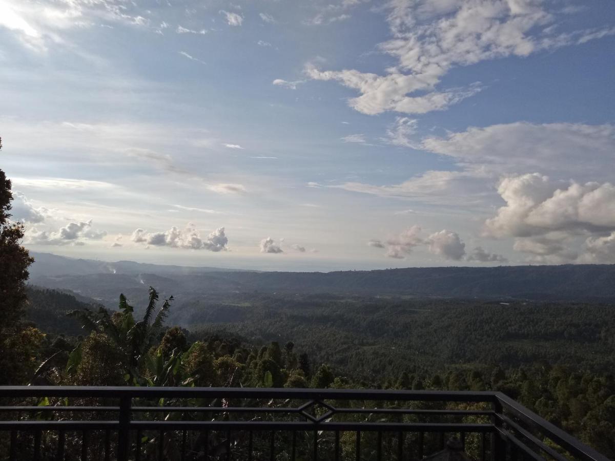 Atres Sari Munduk (Bali)