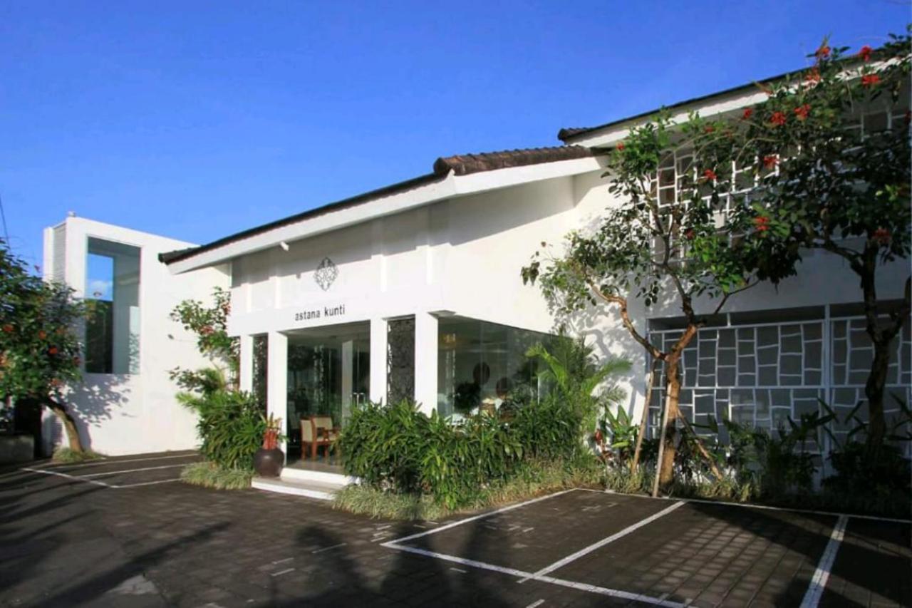 Astana Hotel Seminyak (Bali)