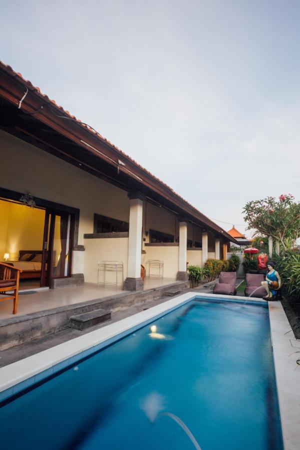 Guest house Ayu 2 *