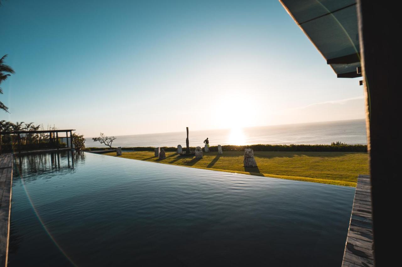 The Istana 2* Uluwatu (Bali)